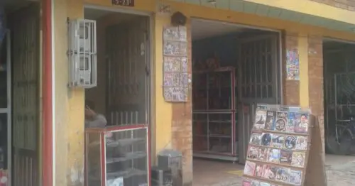 NEGOCIO DE PELICULAS Y MUSICA NEGOCIO DE PELICULAS Y MUSICA